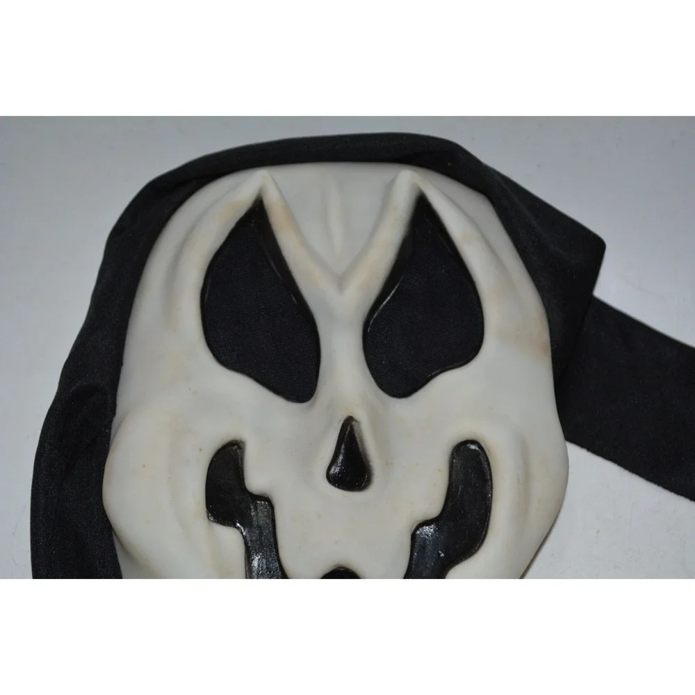 Easter Unlimited vintage scream